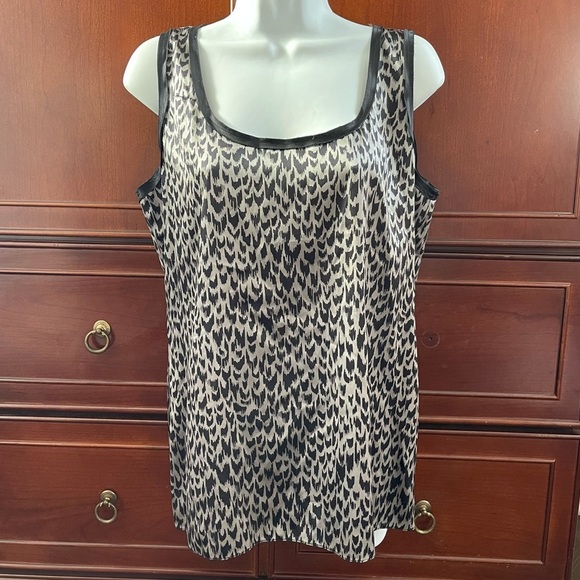 NWT Elie Tahari silk animal print blouse - Picture 1 of 6